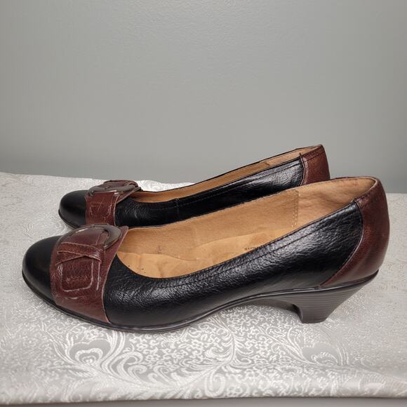Softspots Black Heels Women's Size 11 M Leather Comfort Neutral Low Buckle Soft - Picture 2 of 9